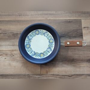 Vtg MCM Figgjo Norway Painted Enamel Cast Iron 10" Skillet Pan